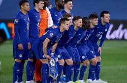 开云平台-足球赛场上的激烈对抗引关注