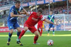 开云官网-弗赖堡中场状态神勇，球队或将取得胜利