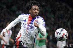 开云体育官网-包含里昂签下新前锋，球迷期待不断的词条