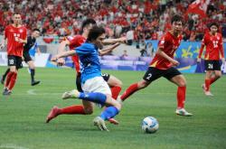 开云体育APP下载-包含足球赛事场上球员实力对比尽显悬殊的词条