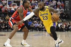 开云官网-黄蜂大胜湖人，展现出色状态