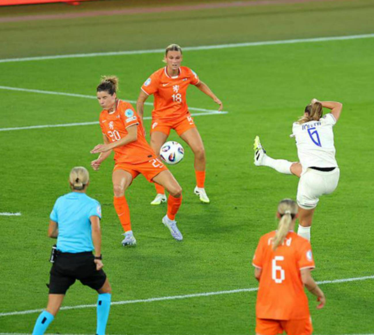 荷兰队爆冷不敌对手错失晋级