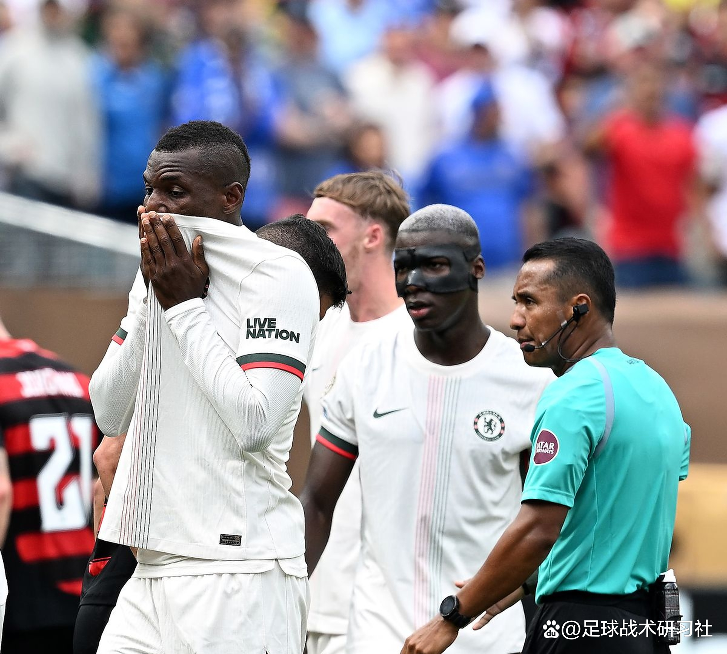 切尔西中场领袖态度积极,赢得队友尊重 切尔西中场领袖态度积极,赢得队友尊重