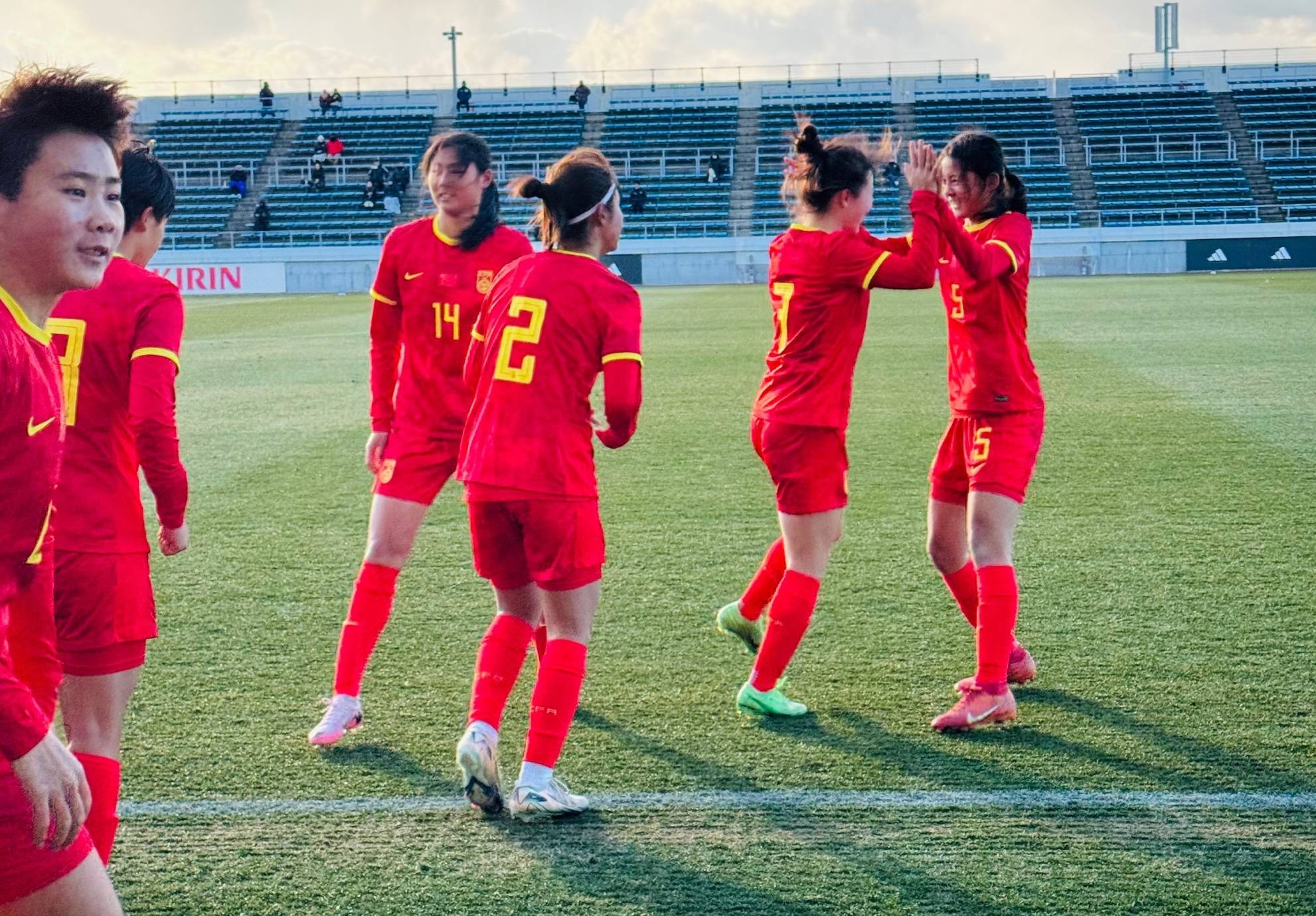 女足比赛火爆进行,球队实力逐渐显现 女足比赛火爆进行,球队实力逐渐显现