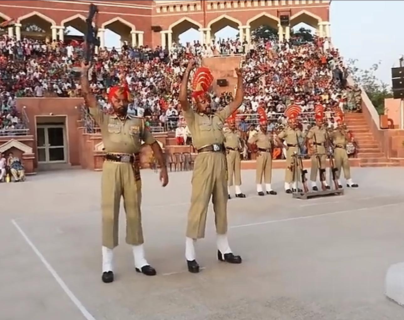 印度运动员意志坚定,跻身前茅 印度运动员意志坚定,跻身前茅