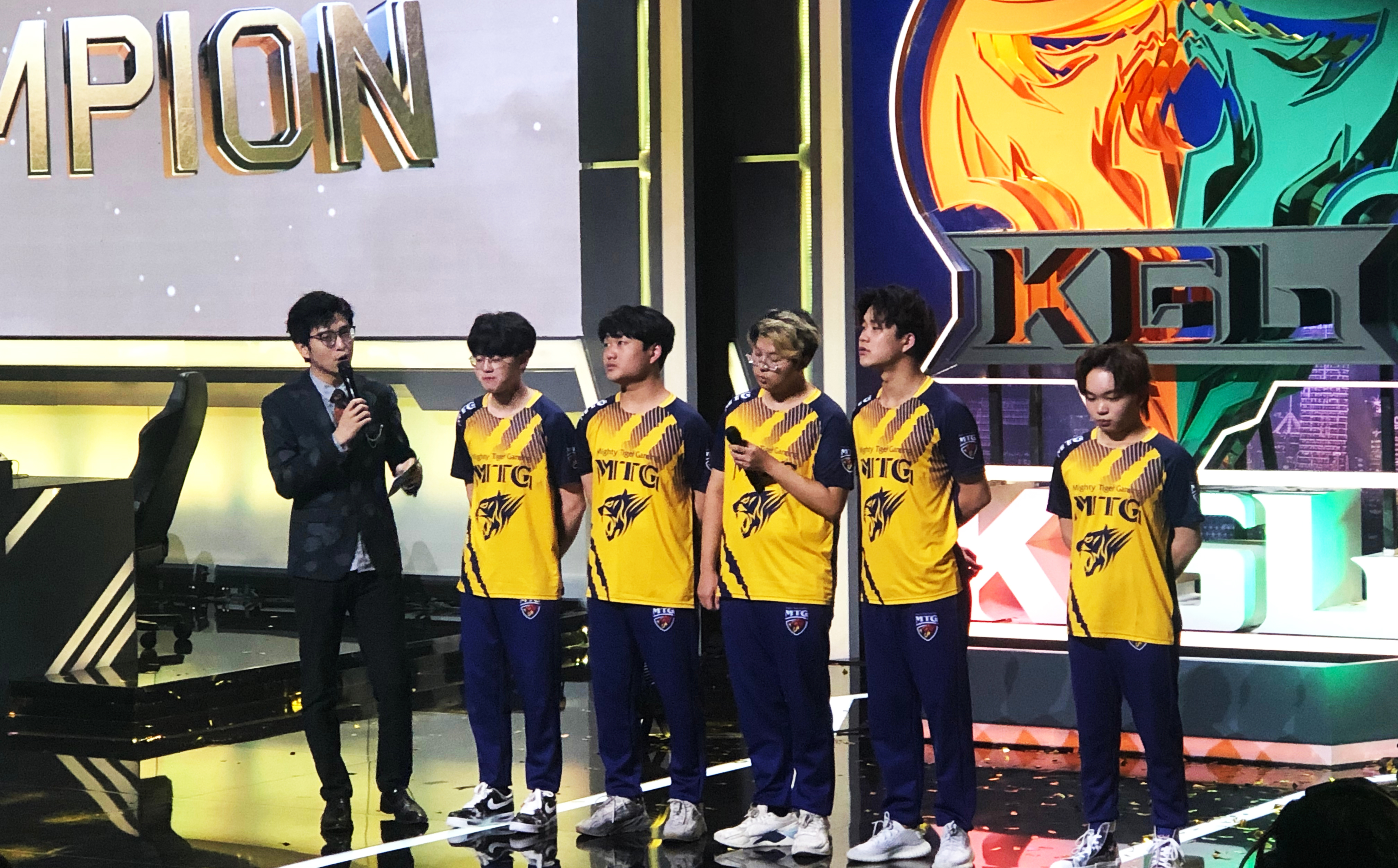 包含斯洛伐克铁人三项选手力夺冠军的词条 包含斯洛伐克铁人三项选手力夺冠军的词条