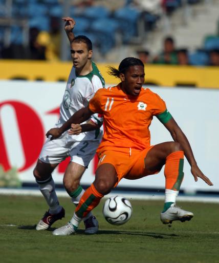 科特迪瓦足球队激战晋级四强 科特迪瓦足球队激战晋级四强