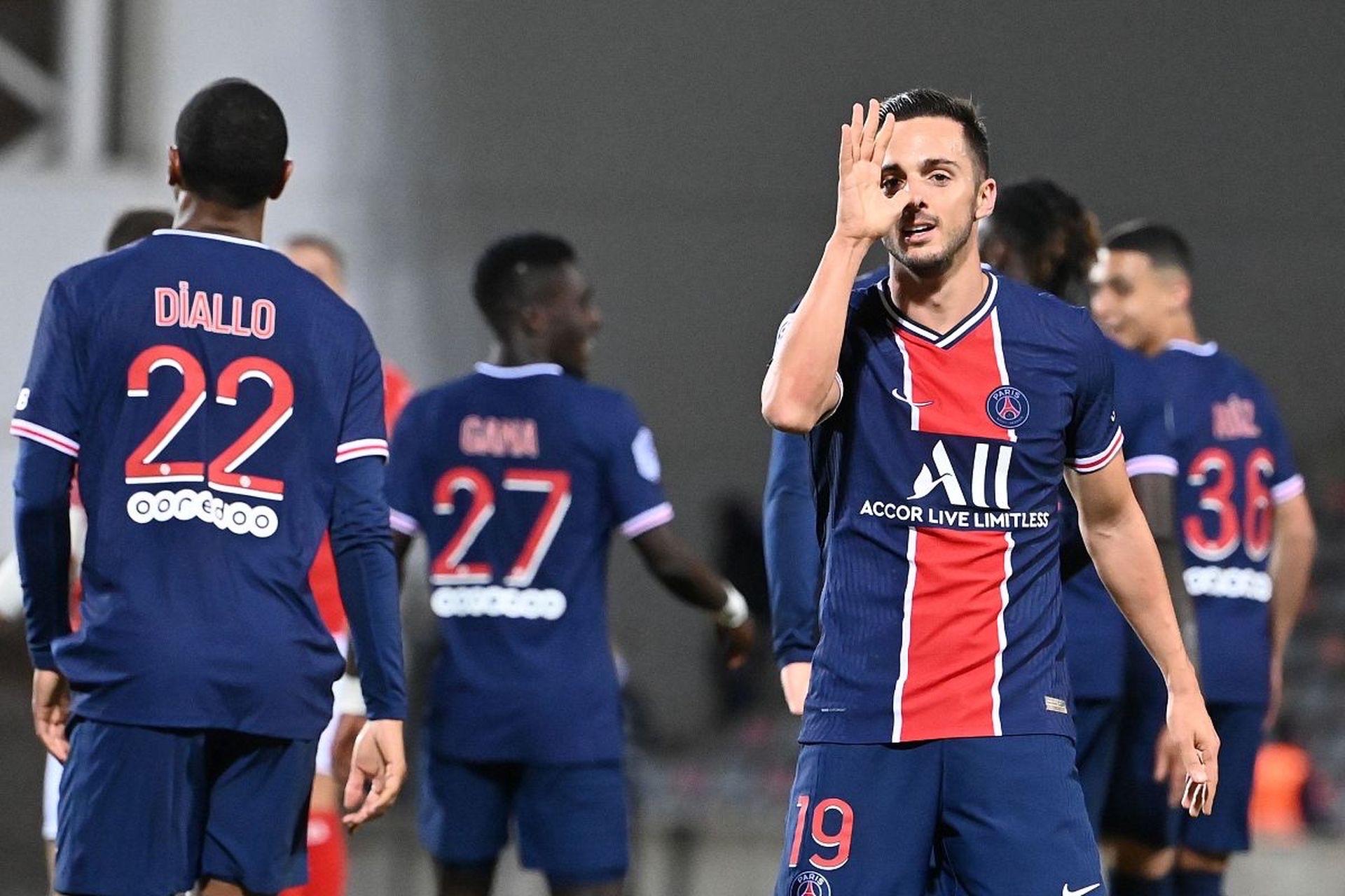 关于南特主场战胜兰斯法国杯停止强的信息 关于南特主场战胜兰斯法国杯停止强的信息