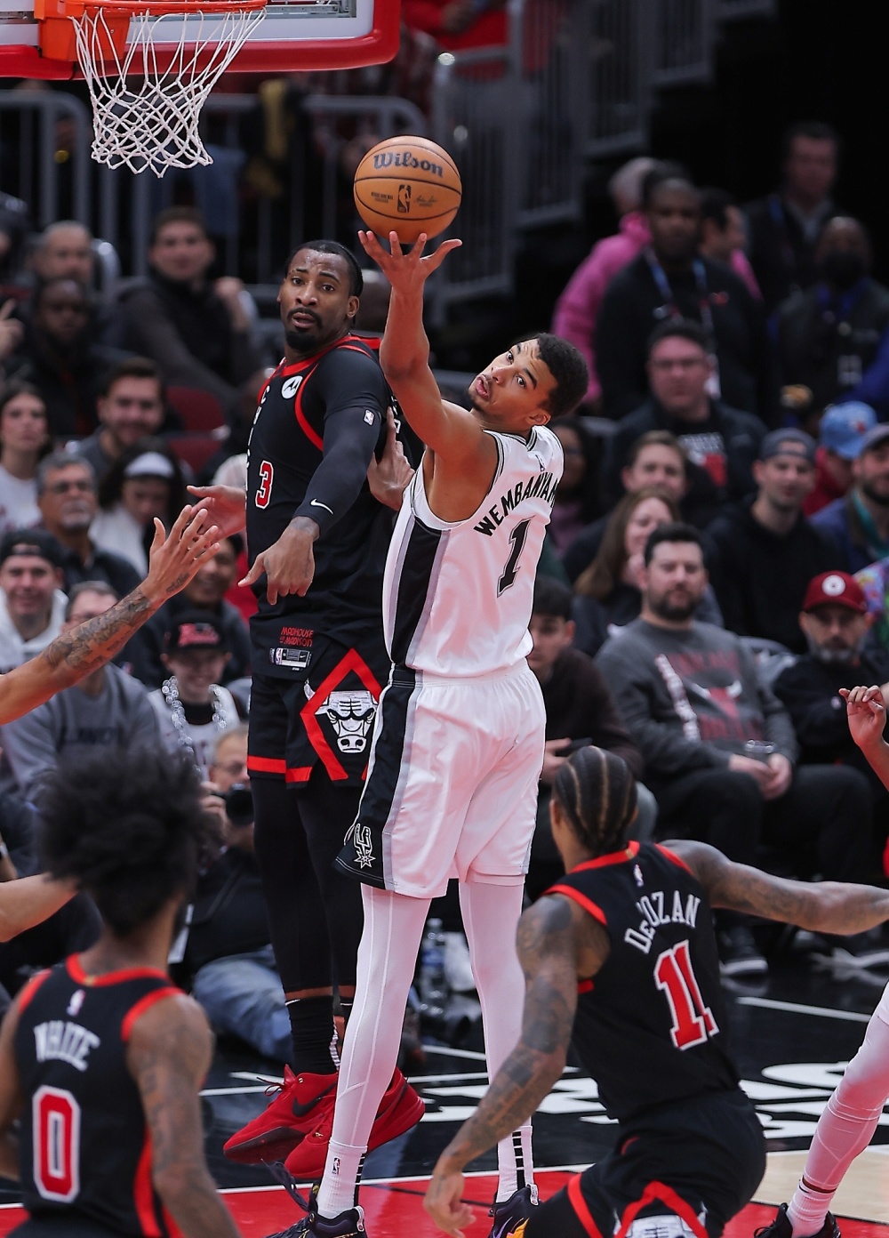 猛龙胜马刺，取得三连胜