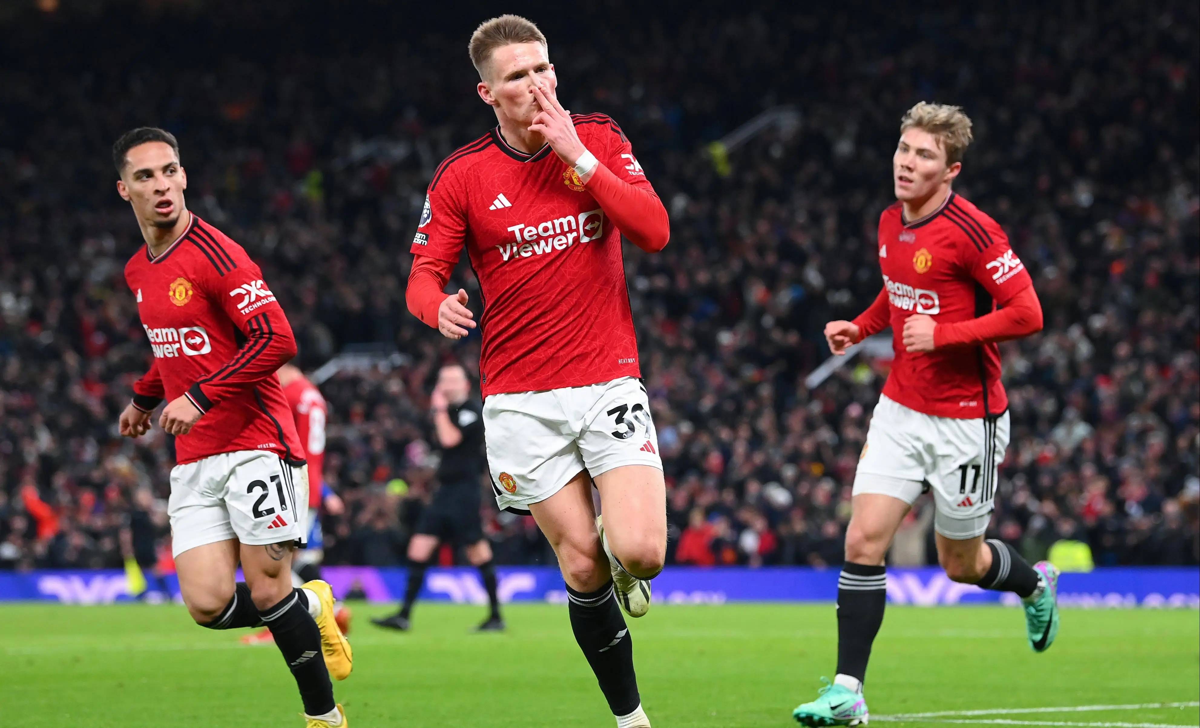 切尔西2-0击败切尔西，排名英超榜首的简单介绍