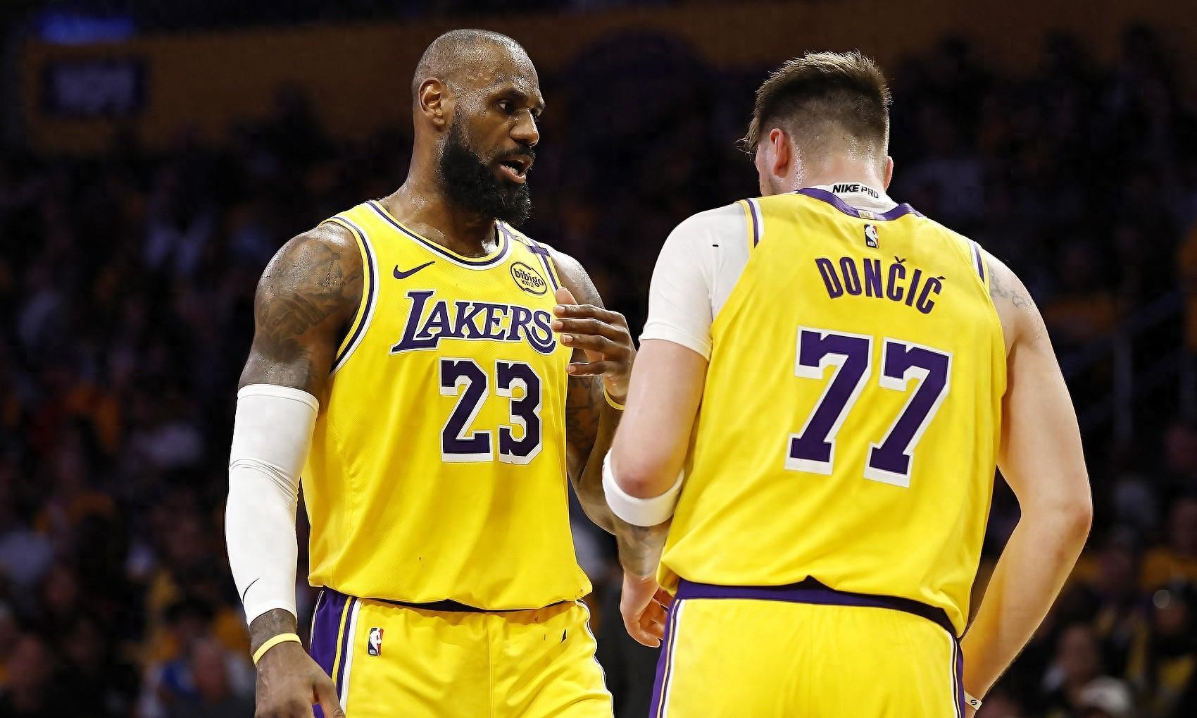 黄蜂大胜湖人，展现出色状态