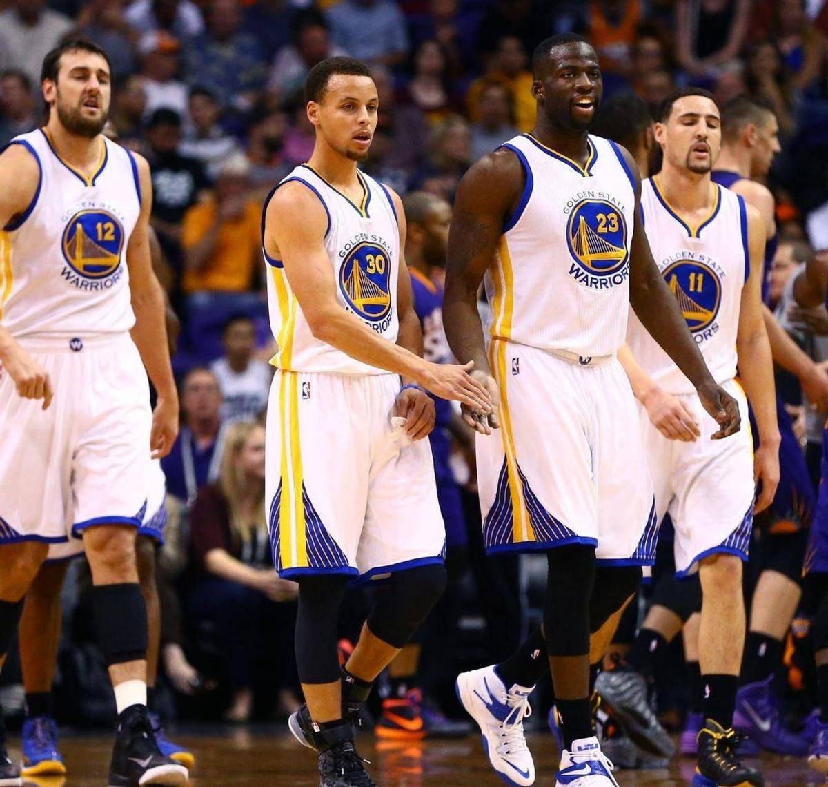 骑士负猛龙，前三场一胜