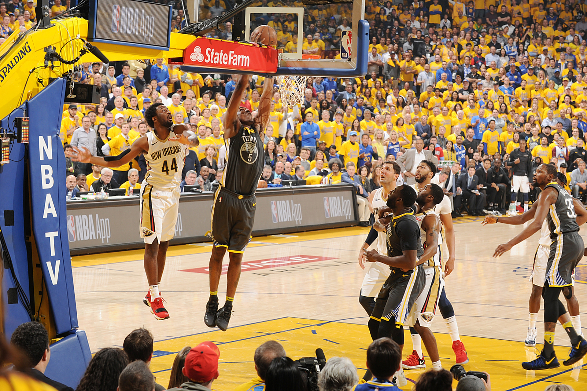 勇士力克独行侠，继续领先西部