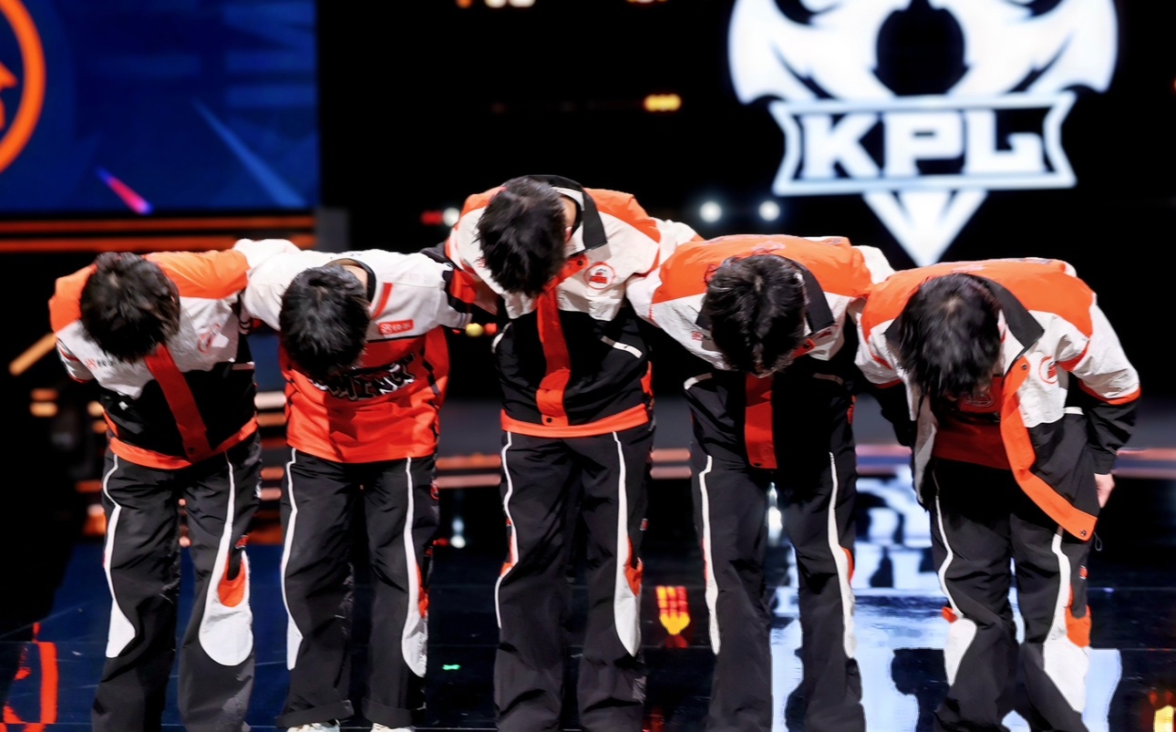 DK横扫EG,CoreJJ打出惊人五杀激烈交锋成都决赛之夜,引爆全场热议的简单介绍 DK横扫EG,CoreJJ打出惊人五杀激烈交锋成都决赛之夜,引爆全场热议的简单介绍