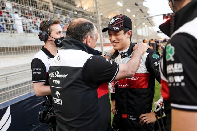 索伯车队险胜梅赛德斯，佩雷兹带队取胜